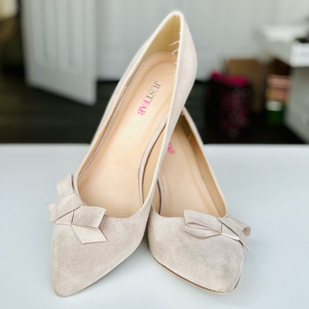 JustFab AYDNA Pump with Bow detail